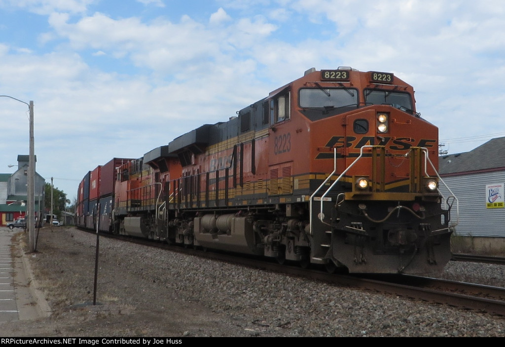 BNSF 8223 East